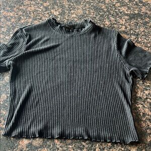 SHEIN Black Ribbed Lettuce-Edge Mock Neck Cropped Tee